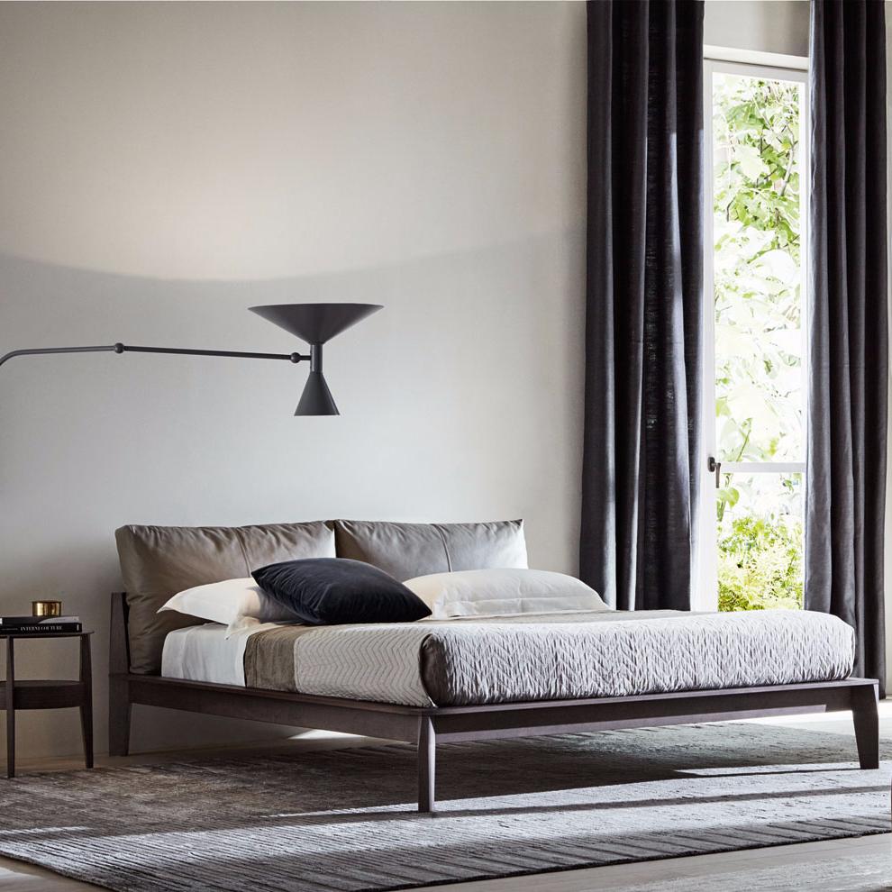 Кровать с мягким изголовьем Wish от Molteni & C
