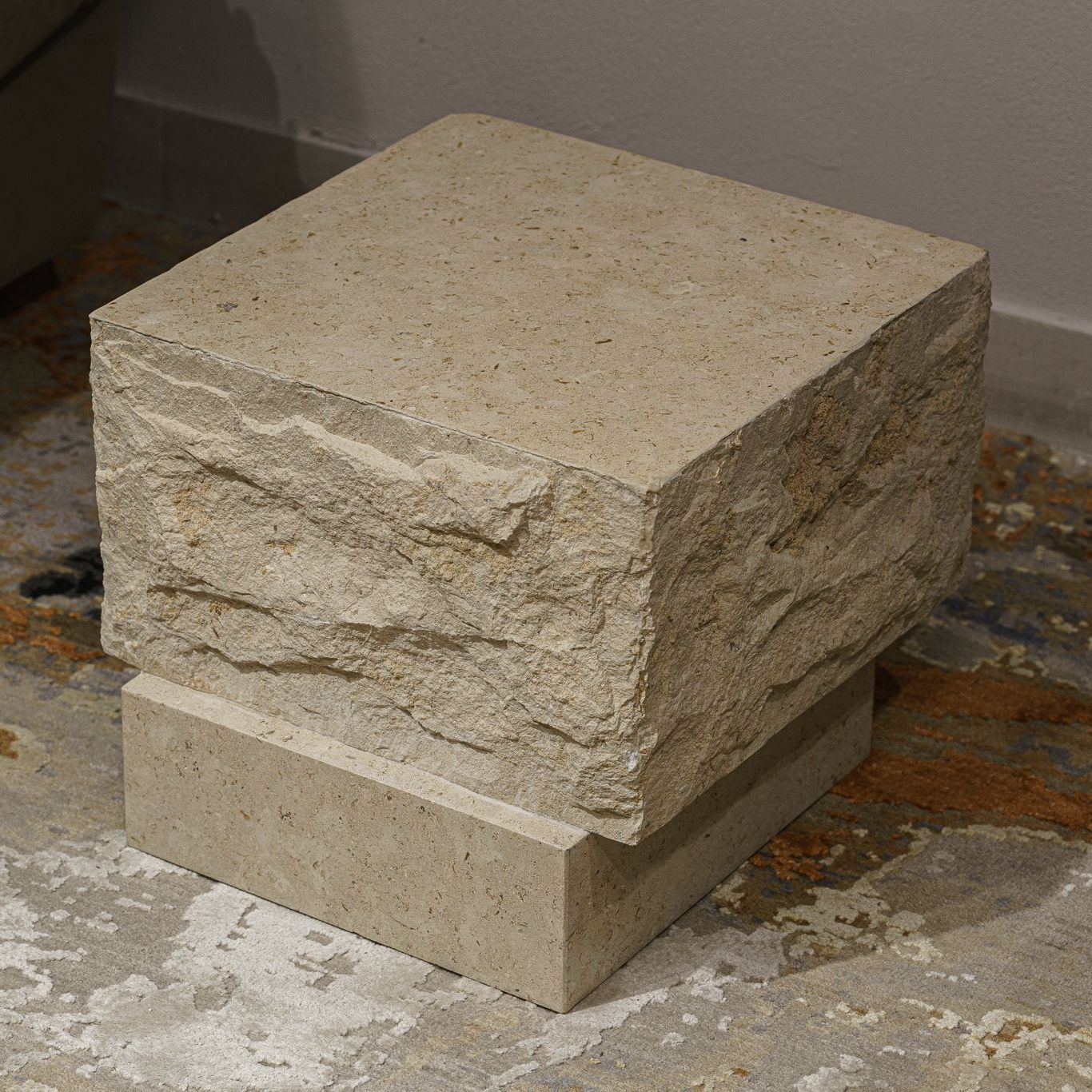 Журнальный столик Temple Low Limestone от 101 Copenhagen