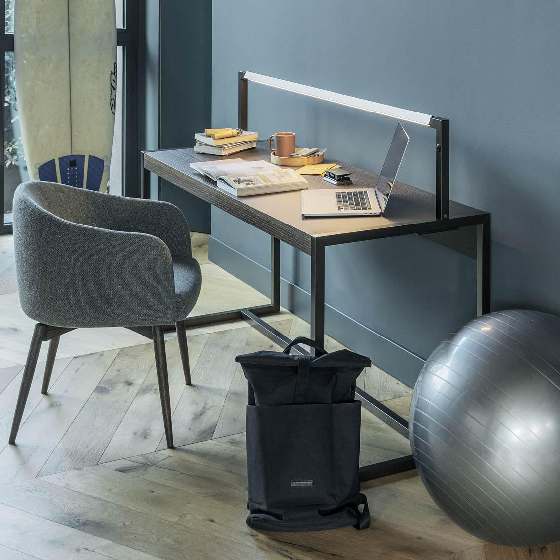 Письменный стол с подсветкой Continuum Coffee brown от Flou
