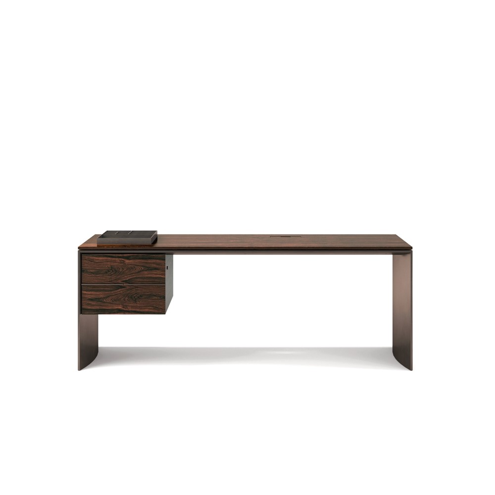 Письменный стол Linha Studio от Minotti