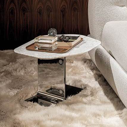 Журнальный столик Ethan Bianco Carrara h46 от Minotti